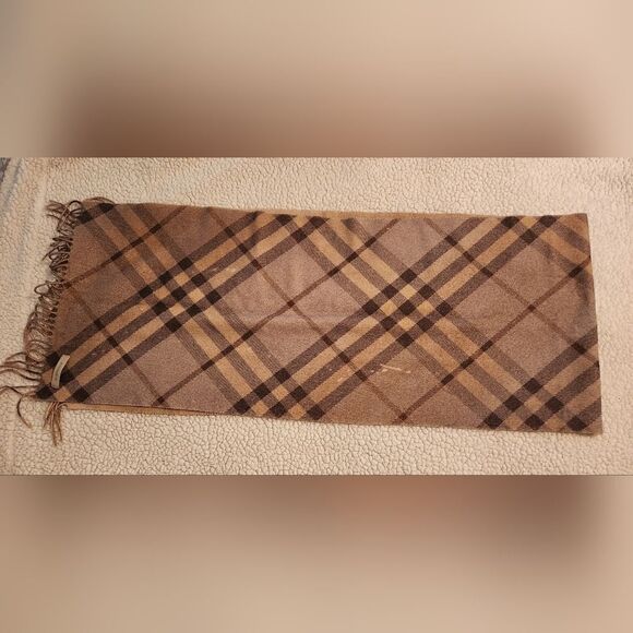 Burberry Scarf  - Picture 5 of 12
